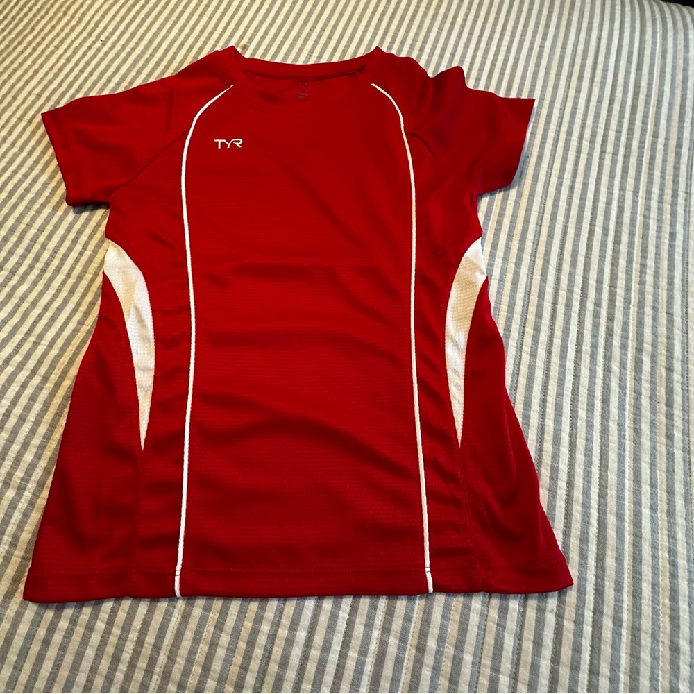 TYR Womens Athletic Training Shirt Red White Short‎ Sleeve XS Performance Top